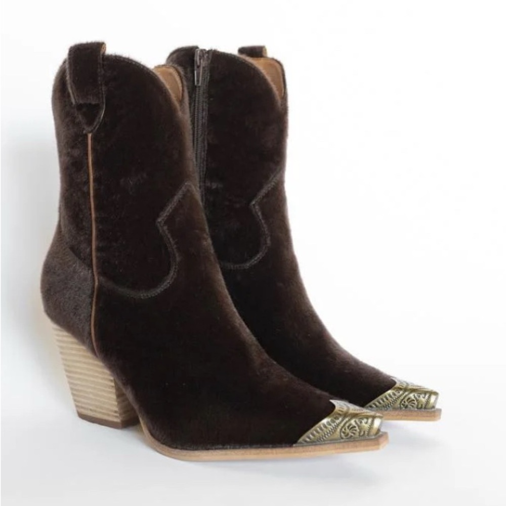 Brown fuzzy cowgirl boots steel toe cap size 9 NWT